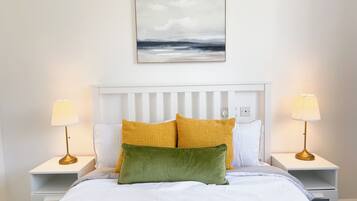 5 soverom, strykejern/-brett, reiseseng for barn og internettilgang