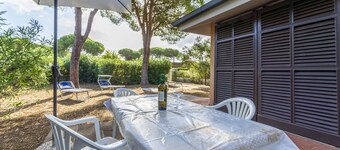 Apartment in Giannella with 2 bedrooms sleeps 4