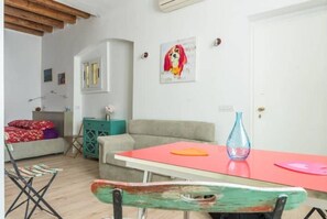 Interior - 1 bedroom apartment in milan (Milano)