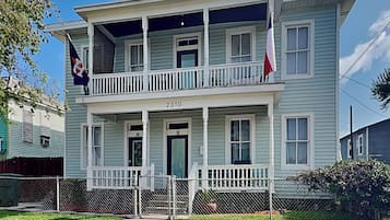 House (2 Bedrooms) | Property amenity