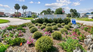 House (3 Bedrooms) | Property amenity - Pirates' View of the Sea by Ryson Vacation Rentals (Galveston)