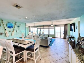 Condo (2 Bedrooms) | Kemudahan hartanah