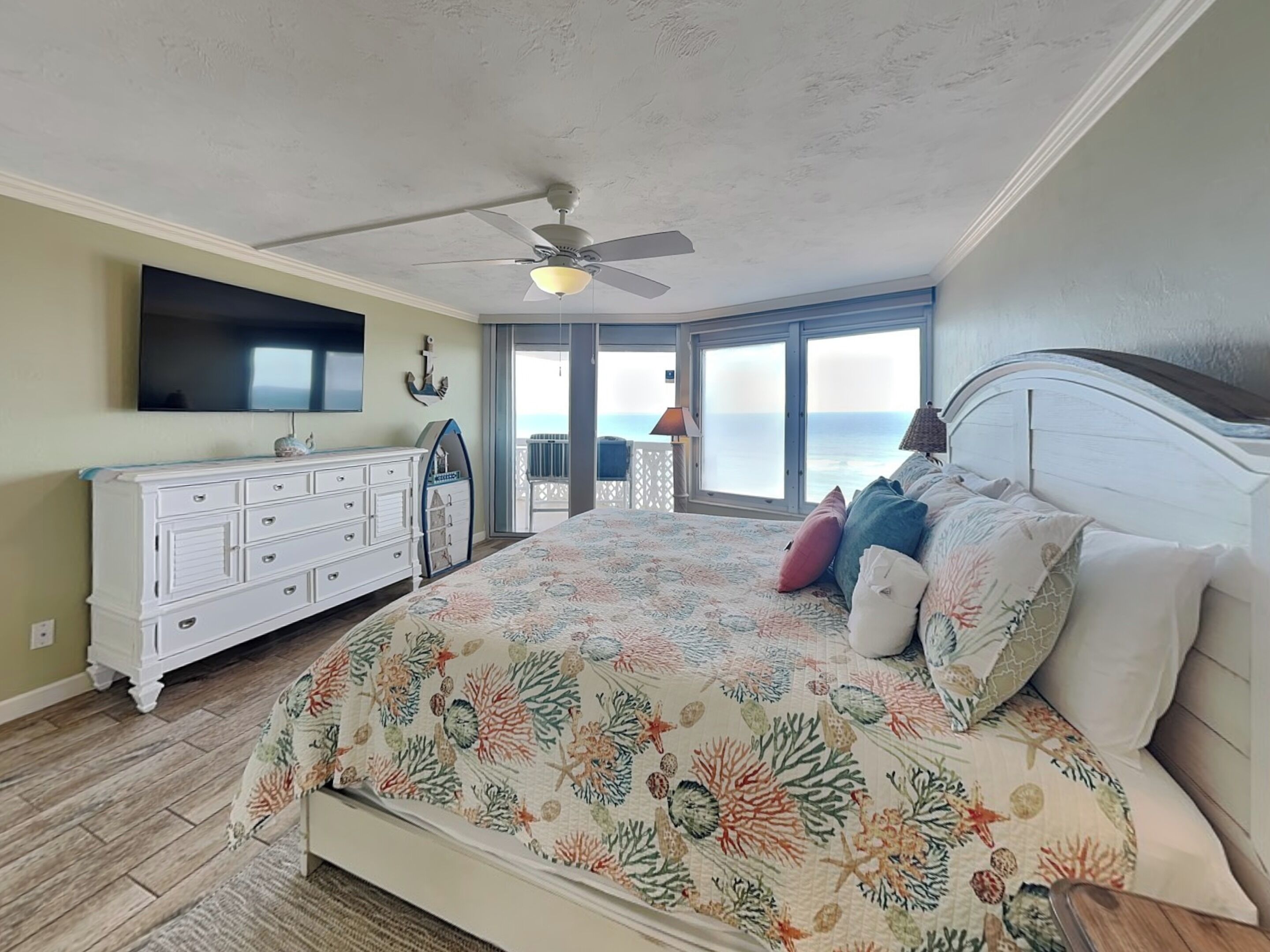 Condo (2 Bedrooms) | Servicio de la propiedad