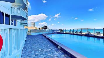 Condo (2 Bedrooms) | Property amenity