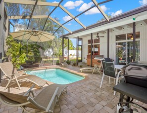 Kolam renang outdoor