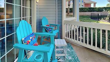 Condo (1 Bedroom) | Front of property