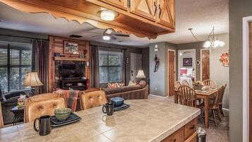 開放式客房 (2 Bedrooms) | 住宿設施服務