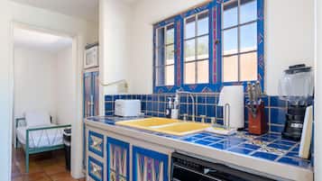 House, 1 Double Bed with Sofa bed, Patio, City View | Private kitchen | Fridge, microwave, oven, stovetop