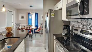 House, Multiple Beds, Balcony, Garden View | Private kitchen | Fridge, microwave, oven, stovetop