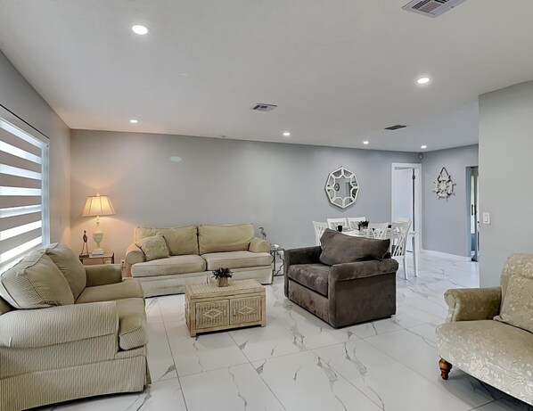 Huis, meerdere bedden, keuken | Interieur