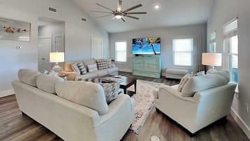 Casa (3 Bedrooms) | Servicio de la propiedad