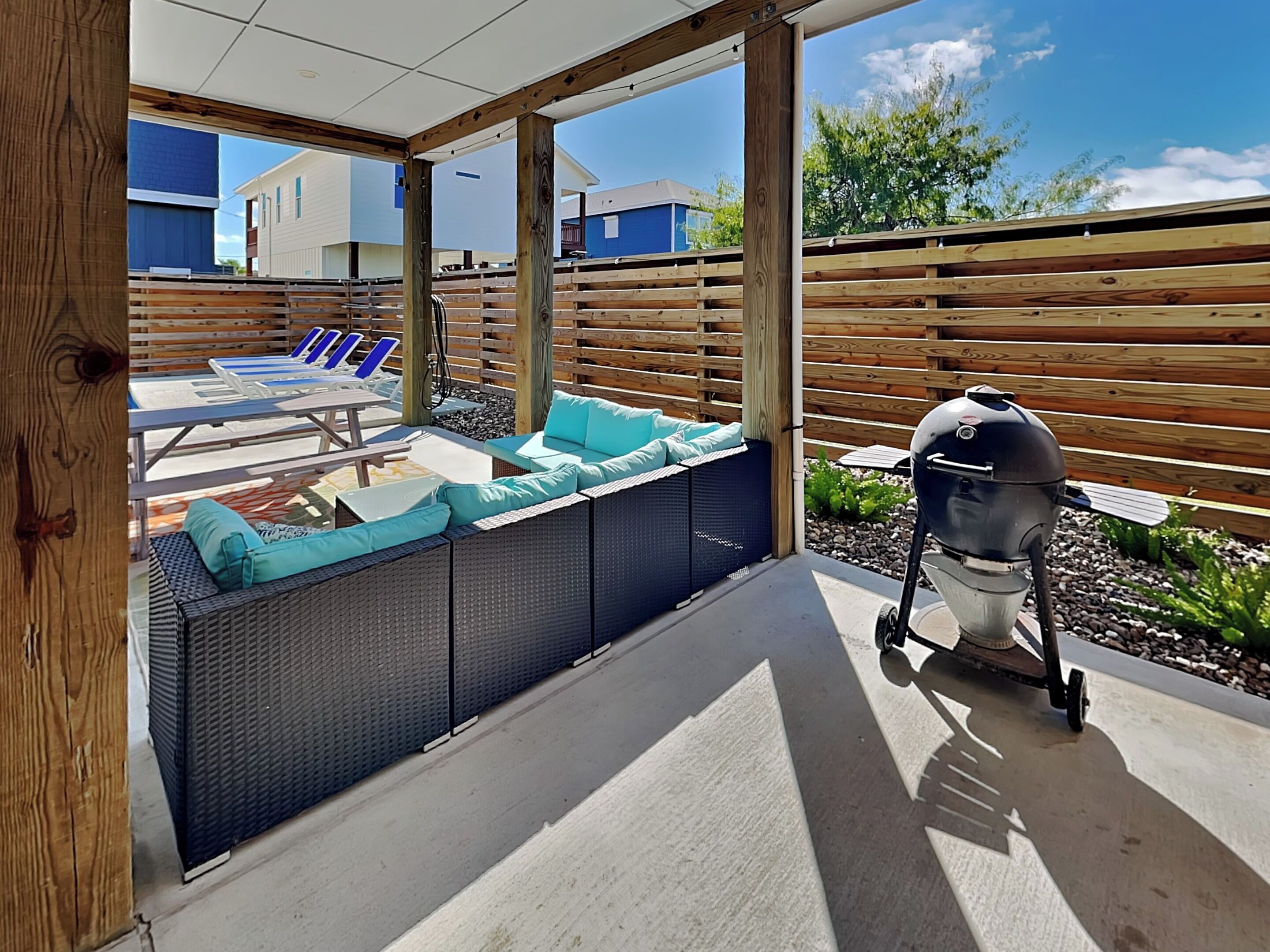 House (3 Bedrooms) | Property amenity