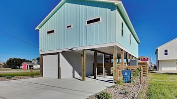 House (3 Bedrooms) | Property amenity