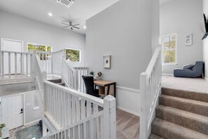 Interior - Charming Loft in the Heart of Fort Worth - Steps to Starbucks, Shopping & More! (Fort Worth)