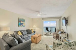 Smart TV - Gulf-front 2bd/2bth Amazing View in Gulf Shores, Zero-Entry Pool (Gulf Shores)