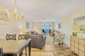 Smart TV - Gulf-front 2bd/2bth Amazing View in Gulf Shores, Zero-Entry Pool (Gulf Shores)