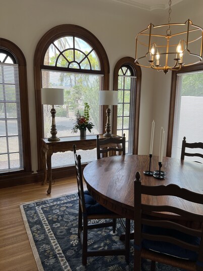 Newly updated charming house with resort-style amenities and centrally located!