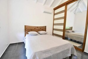 3 bedrooms, desk, iron/ironing board, free WiFi - Villa vue Montagne Accès Privatif à la Rivière (Petit-Bourg)