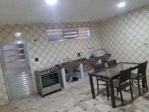 Dining - O Albergue Hostel (Jardim Rizzo São Paulo)