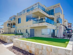 Exterior - Surf View-2 Decks with Ocean views, Garage (San Diego)