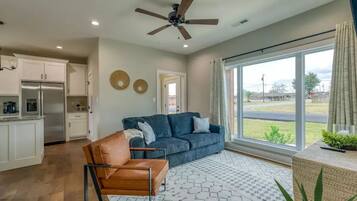 Smart-TV, Tischtennisplatte