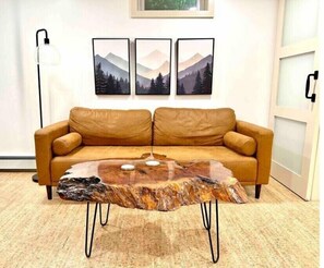 Una Smart TV, libros