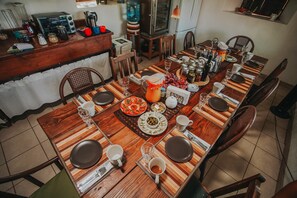 Café da manhã continental grátis todos os dias
