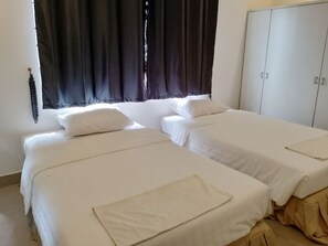 Habitación Deluxe con 2 camas individuales | 1 habitación, ropa de cama de alta calidad, wifi gratis y ropa de cama 