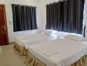 1 bedroom, premium bedding, free WiFi, bed sheets