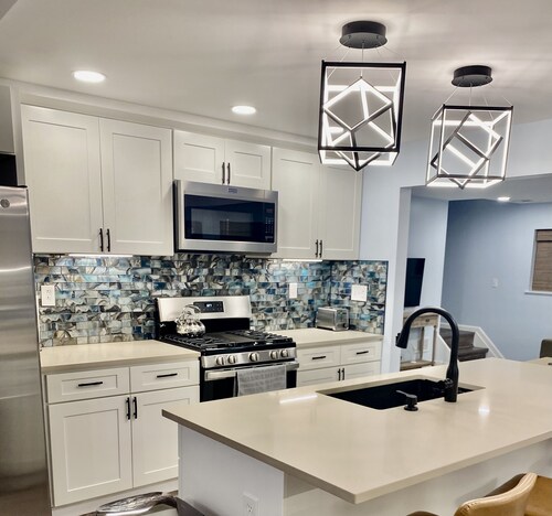 Modern Lake Home in Private setting with Lake Access and Hot Tub