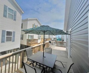 Outdoor dining - Relax n Sea - Linens|OceanView|OceanLakes|Sunsets (Myrtle Beach)