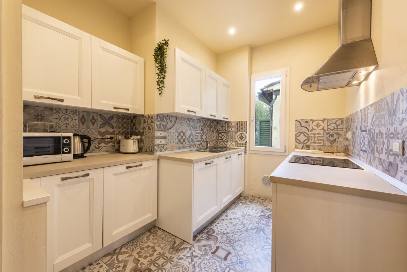 ثلاجة، فرن، موقد طهي مسطح، غسالة أطباق