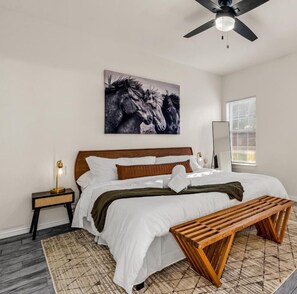 4 quartos, Wi-Fi de cortesia, roupa de cama