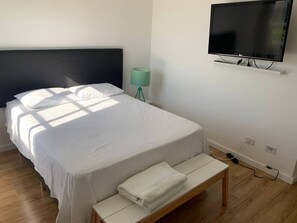 3 quartos, ferros/tábuas de passar roupa, Wi-Fi, roupa de cama