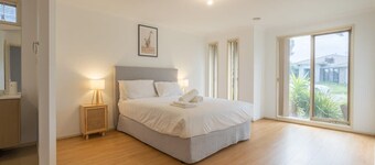 Relaxing Family Home in the heart of Tarneit