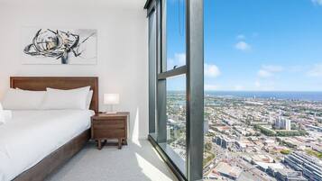 2 habitaciones, tabla de planchar con plancha, wifi y ropa de cama