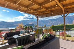 Terrace/patio - Lake views, hot tub, movie room w/ arcade games, EV charger (Manson)