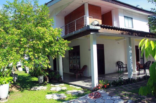 Exterior - Sumith Villa - Villa 1 (Mirissa)