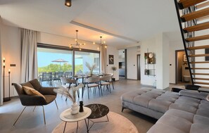 TV, fireplace, foosball - Cozy home in Galizana (Galizana)