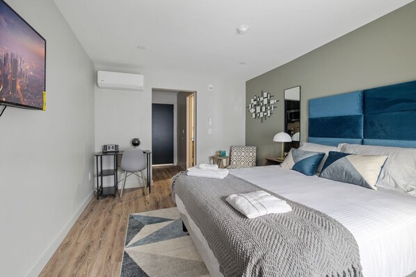 Luxury Studio | Free WiFi, bed sheets - Cottage Suites (Middletown)