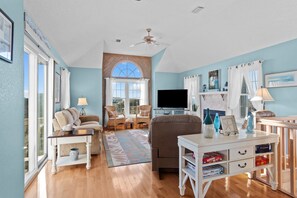 تلفزيون، مدفأة، ألعاب فيديو