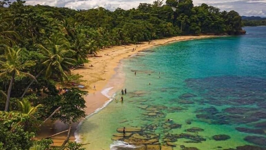 Beachfront apartment Punta uva