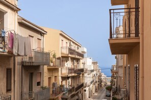 Balcony - Holiday Home 'Sea Castle' with Sea View, Balcony and Air Conditioning (Castellammare del golfo)