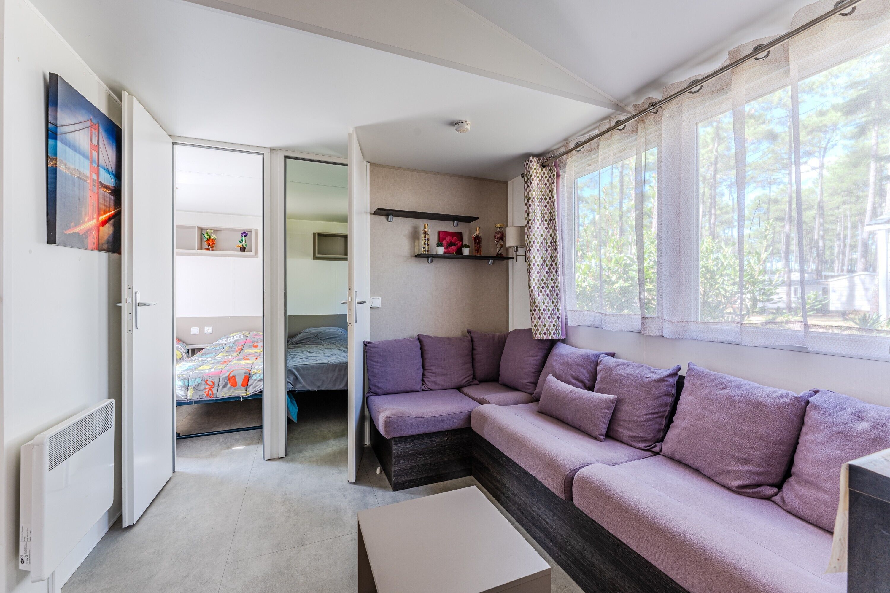 TV, ping pong, stereo