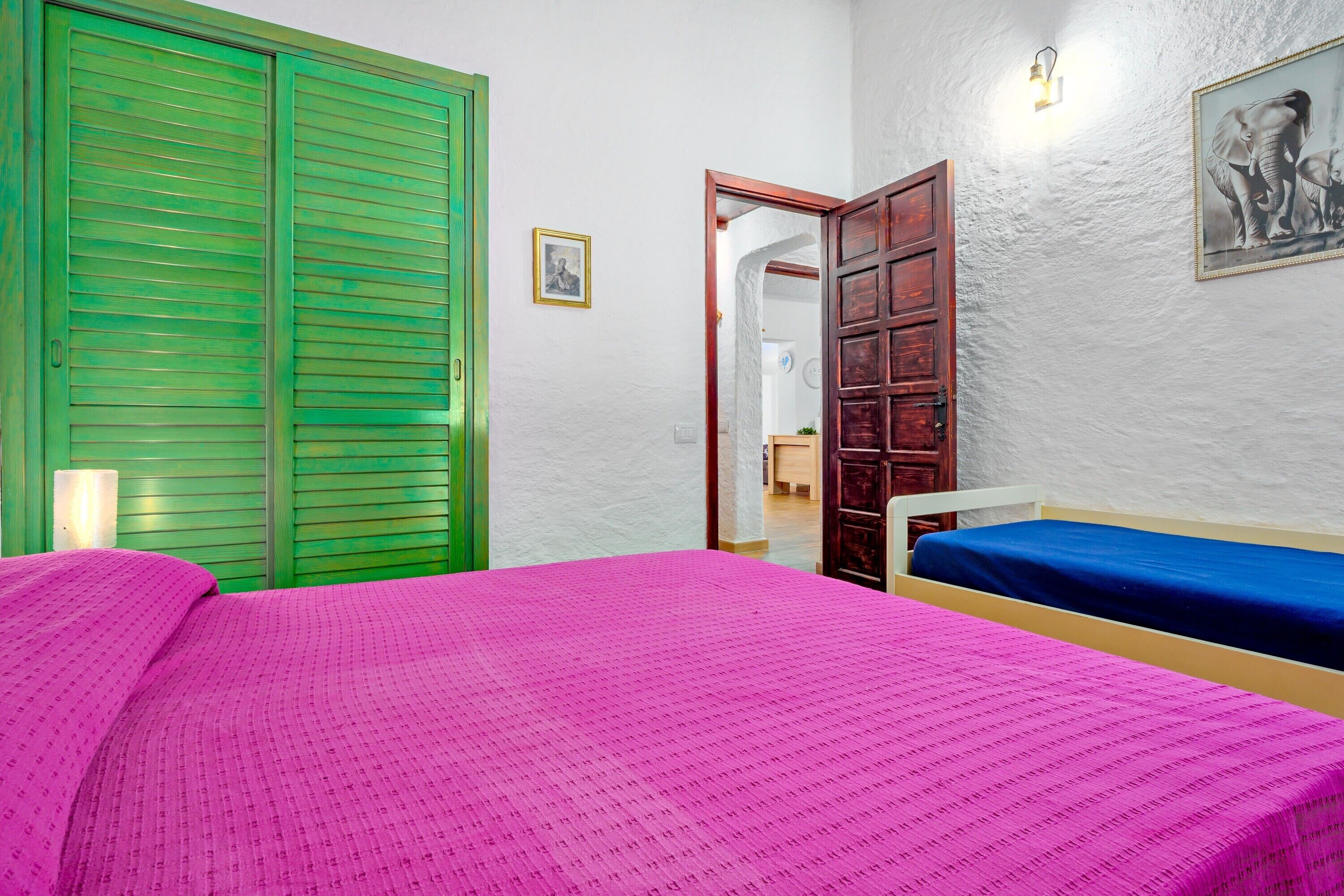 2 habitaciones, wifi gratis y ropa de cama 
