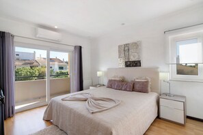 2 bedrooms, iron/ironing board, free WiFi, bed sheets - Villa 'Alonzo' with Private Pool, Wi-Fi and Air Conditioning (Albufeira)