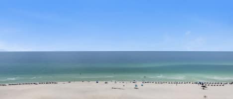 Vlak bij het strand