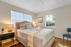 2 bedrooms, desk, iron/ironing board, travel crib