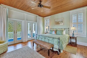 4 sovrum, strykjärn/strykbräda, gratis wi-fi och sängkläder