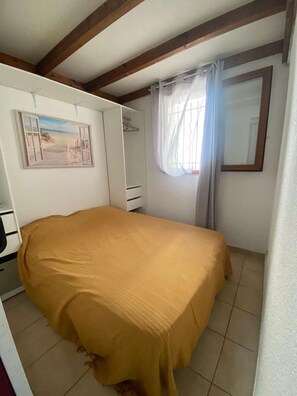 1 bedroom